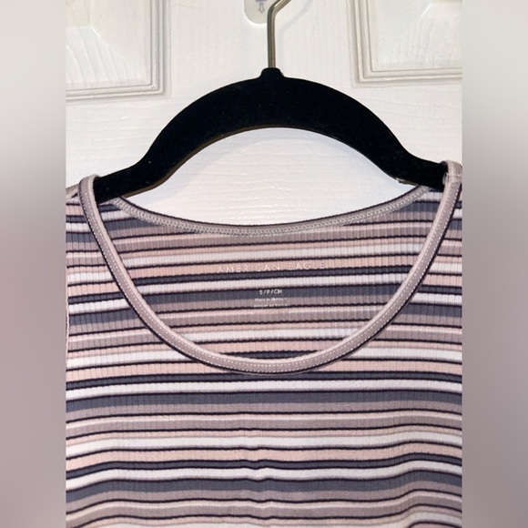 AE Cropped High Neck Tank Top - Picture 4 of 7